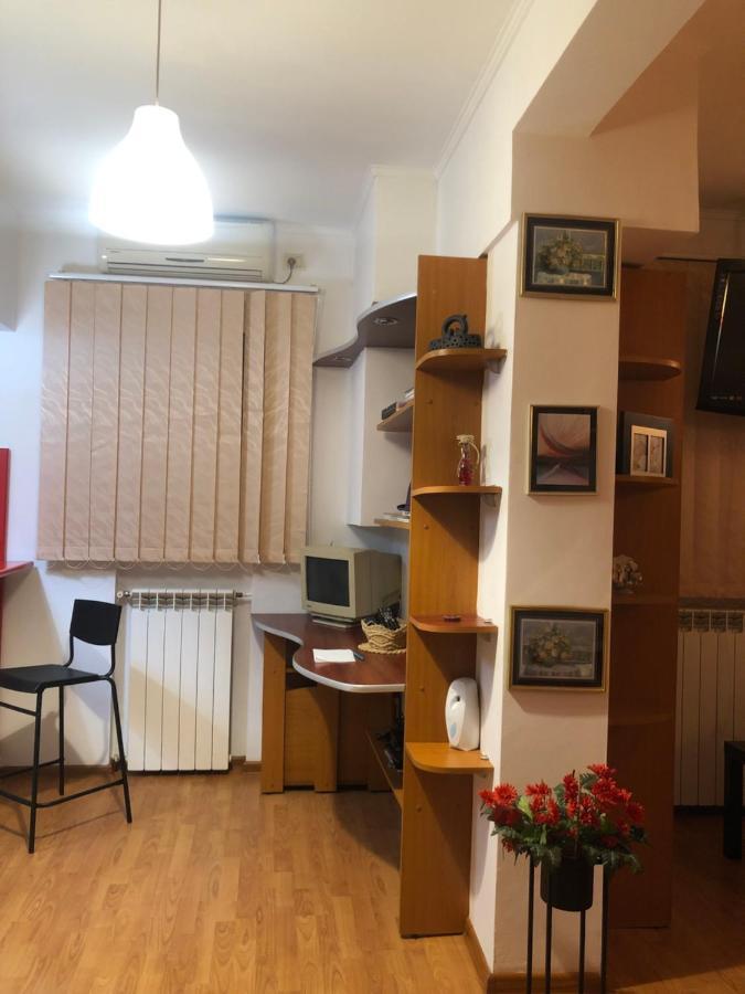 Charming Quiet Studio Coltea Old Town In The Centre Of Bukarest Kültér fotó